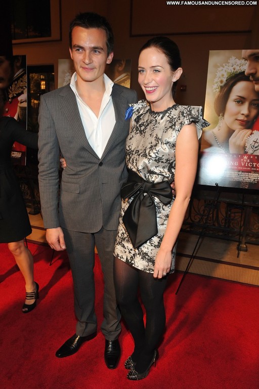 Emily Blunt Celebrity Babe Posing Hot Straight Beautiful