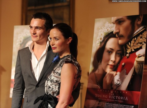 Emily Blunt Celebrity Babe Posing Hot Straight Beautiful