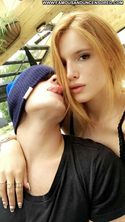 Bella Thorne Beautiful Babe Celebrity Posing Hot Straight