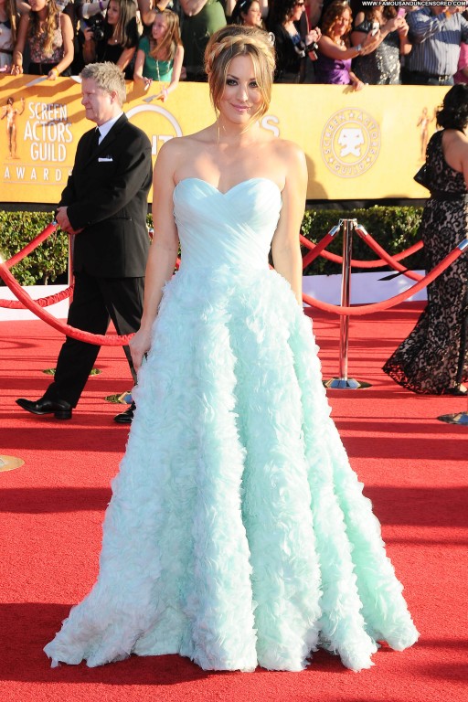 Kaley Cuoco Celebrity Posing Hot Straight Babe Beautiful