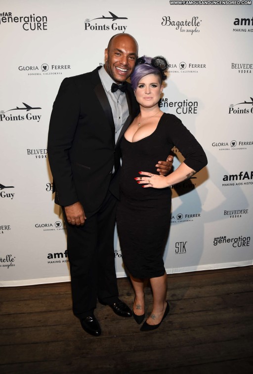 Kelly Osbourne Posing Hot Beautiful Celebrity Straight Babe