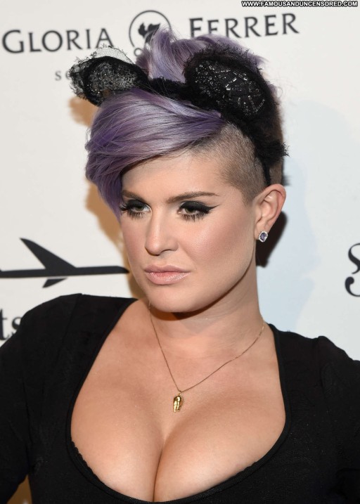 Kelly Osbourne Posing Hot Beautiful Celebrity Straight Babe