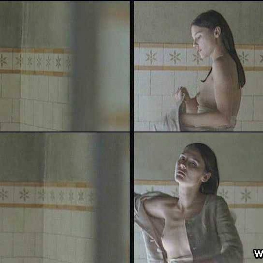 Virginie Ledoyen Straight Celebrity Sexy Beautiful Nude Scene