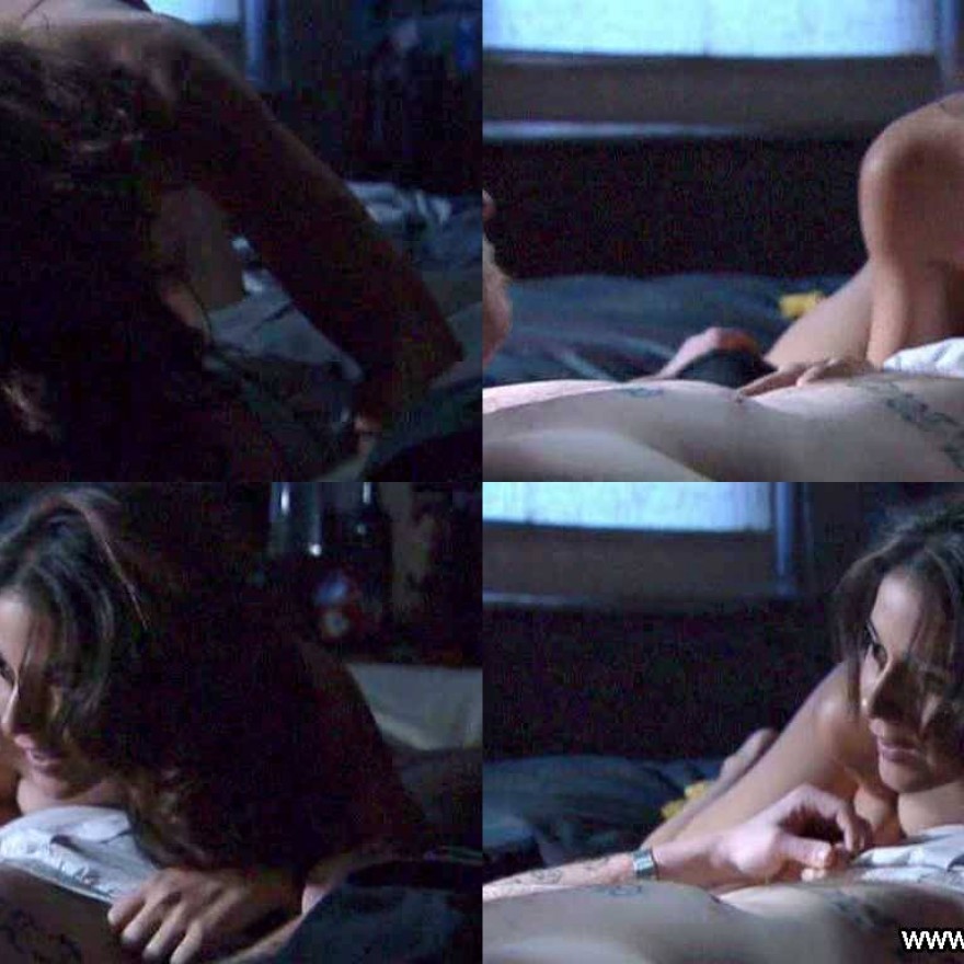 Emmanuelle Chriqui Beautiful Celebrity Sexy Straight Nude Scene