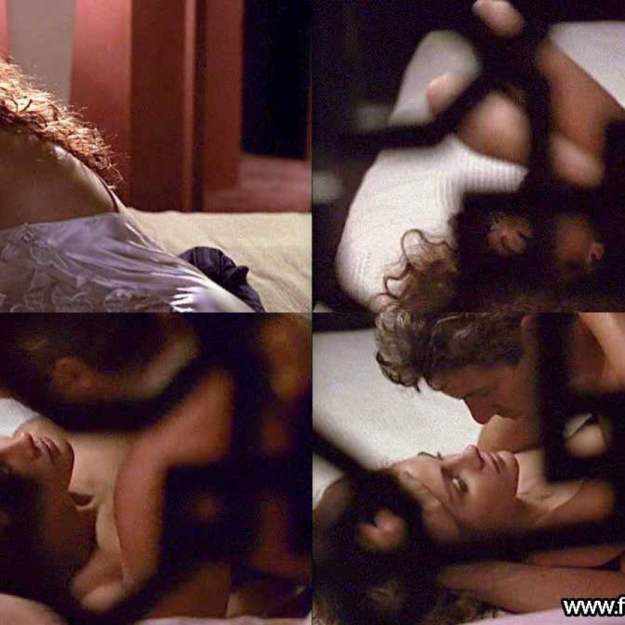 Julia Roberts Celebrity Sexy Straight Beautiful Nude Scene