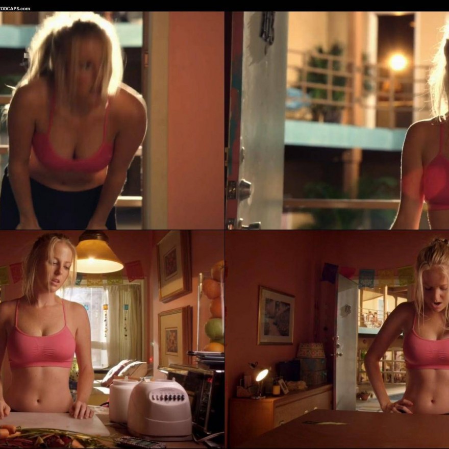 Chelan Simmons Nude Scene Sexy Beautiful Straight Celebrity